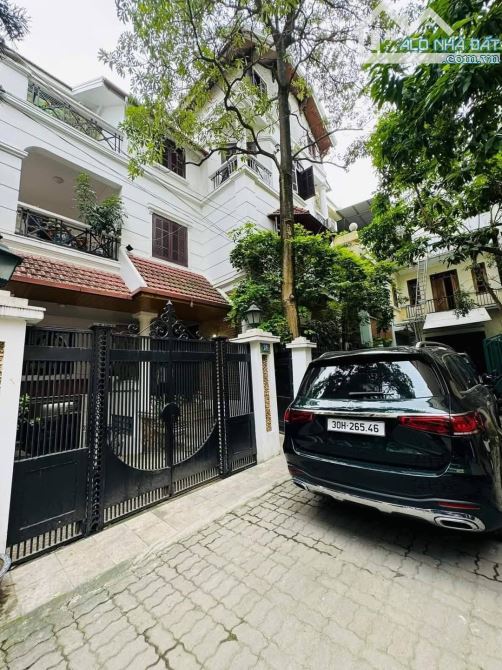 BIỆT THỰ XUÂN ĐỈNH GẦN NGOẠI GIAO ĐOÀN DT 265M MT 11M 58 TỶ CHỦ THIỆN CHÍ CẦN BÁN GẤP