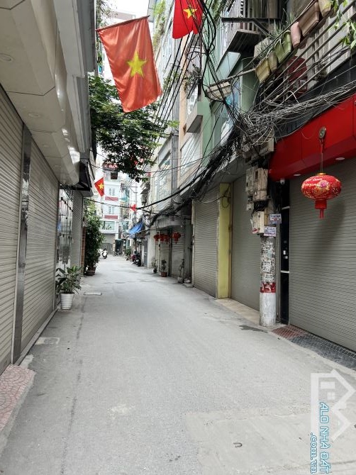 Bán nhà phố Lương Khánh Thiện, dân xây chắc chắn, vị trí đẹp, ngõ thông oto chạy vòng quan - 3