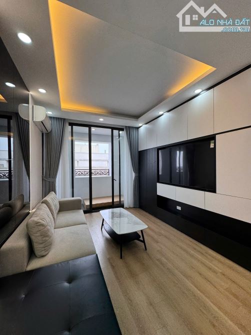 BÁN CĂN HỘ TOÀ 310 MINH KHAI, DT 98M, 3PN, 3WC, NHỈNH 6 TỶ, VỊ TRÍ SIÊU ĐẸP