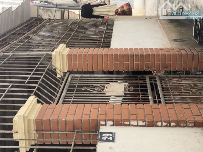 Phố đỗ Đức Dục ,Bán đất tặng  cấp 4 cũ  _DT 120 m2 _Mễ trì_Q Nam từ Liêm .