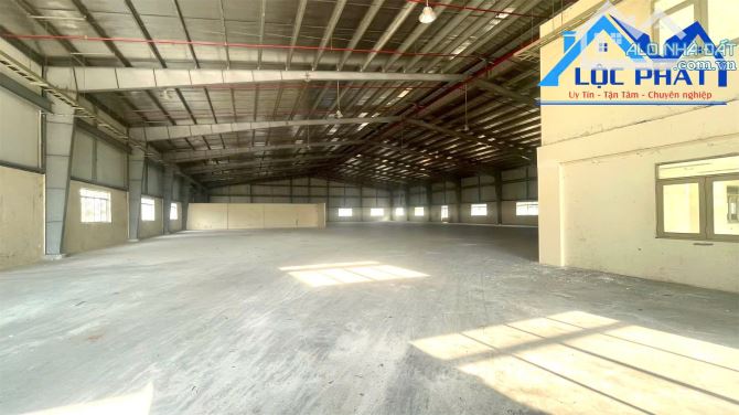 Cho thuê xưởng 2450m2 KCN Long Khánh, Đồng Nai giá 215 triệu/tháng