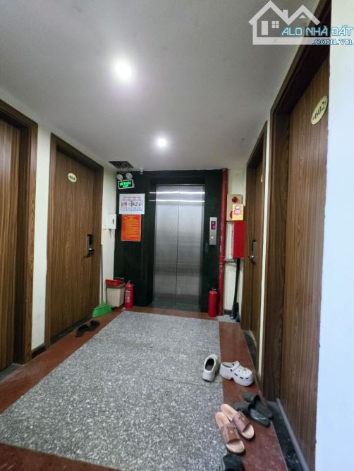 Bán căn hộ Chung Cư Mini Lê Văn Lương 95m2 x 7 tầng, MT 7.2m, Giá 23 tỷ
