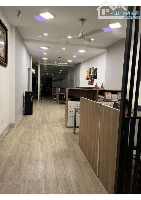 Tân Phú, Mặt tiền kinh doanh, Nhà 3 tầng 150m2, kinh doanh, giá rẻ,