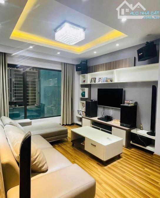 Bán Nhà Phố Quan Nhân, Thanh Xuân 50m2, Ngõ Ba Gác, Tiện Ích Đầy Đủ.