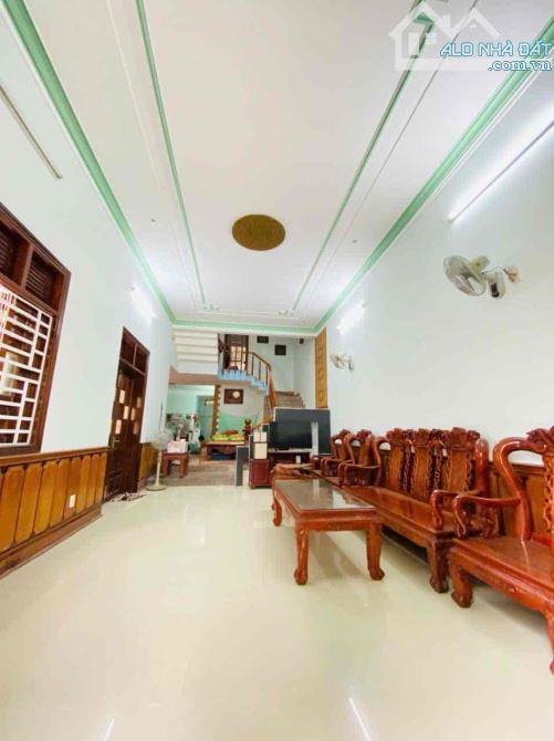 🏡 BÁN NHÀ 3 TẦNG CÙ CHÍNH LAN DT 137M² - NGANG HƠN 7M - NHÀ CHƯA QUA ĐT 🌟