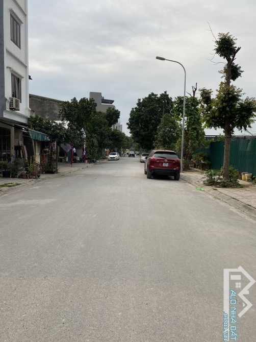 MẢNH ĐẤT 31m - LÔ GÓC 3 MẶT THOÁNG - Ô TÔ TẢI TRÁNH - VỈA HÈ - KINH DOANH - LẤY ĐÂU RA