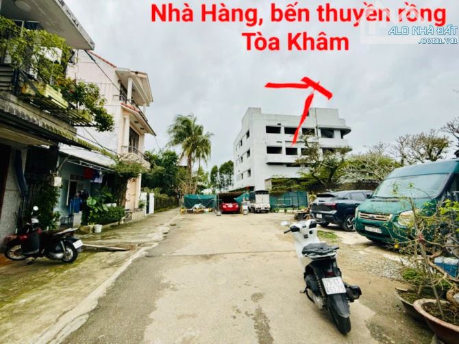 Bán nhà Tương lai mặt tiền đường , 2mt Đẹp  . Lòng đường hiện trang 10m .