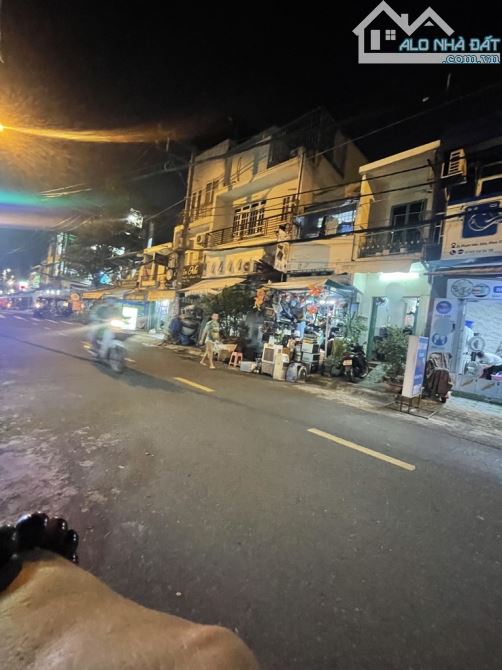 HIẾM MẶT TIỀN KINH DOANH GẦN CHỢ TÂN HƯƠNG 2 TẦNG 16M2 CHỈ 2 TỶ 4