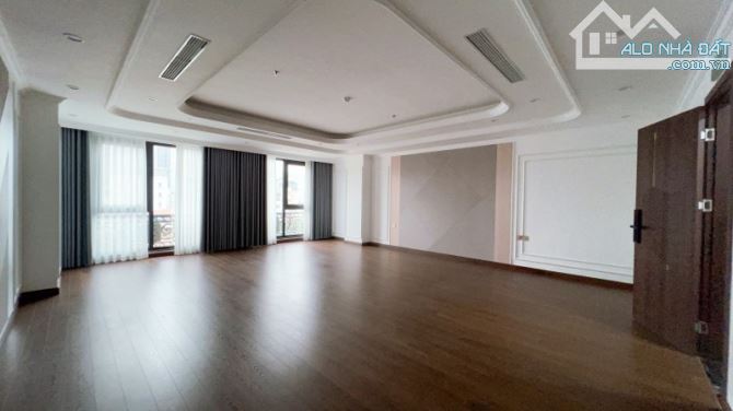 bán nhà phố Nguyễn Hoàng, P.Mỹ Đình, mặt tiền khủng, lô góc 2 mặt tiền