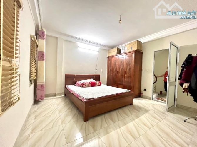 Bán nhà Ngõ Chợ Khâm Thiên – 32m², 3 tầng, 4.9 tỷ