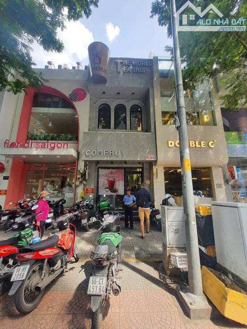 NGANG 4,8M – TRUNG TÂM BẾN NGHÉ – SỐ 21 HUỲNH THÚC KHÁNG,QUẬN 1.!!