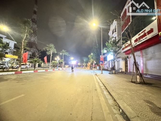 Đường đôi Nguyễn Bặc- Thanh Trì, cạnh chi cục thuế Thanh Trì