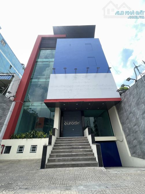 Bán tòa nhà MT Cộng Hòa, phường 15, Q Tân Bình, DT 11,07 x 27m, Hầm 5T