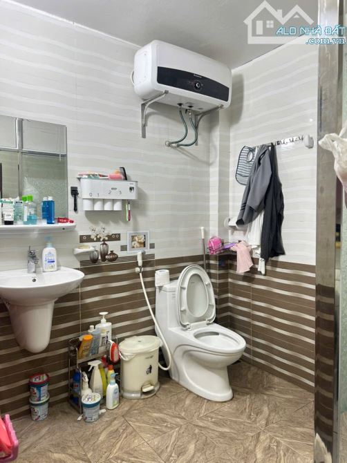 Bán nhà 2 tầng Nguyễn Hồng Quân siêu phẩm duy nhất hơn 2 tỉ