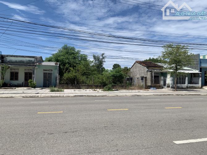 BÁN ĐẤT MẶT TIỀN LÊ THÁNH TÔNG (ĐƯỜNG RỘNG 29 MÉT), ĐOẠN KINH DOANH BUÔN BÁN SẦM UẤT.