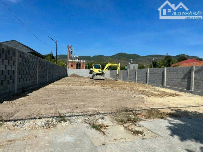 BÁN ĐẤT 12M NGANG MẶT TIỀN NGUYỄN TẤT THÀNH, TT. LONG HẢI, BRVT