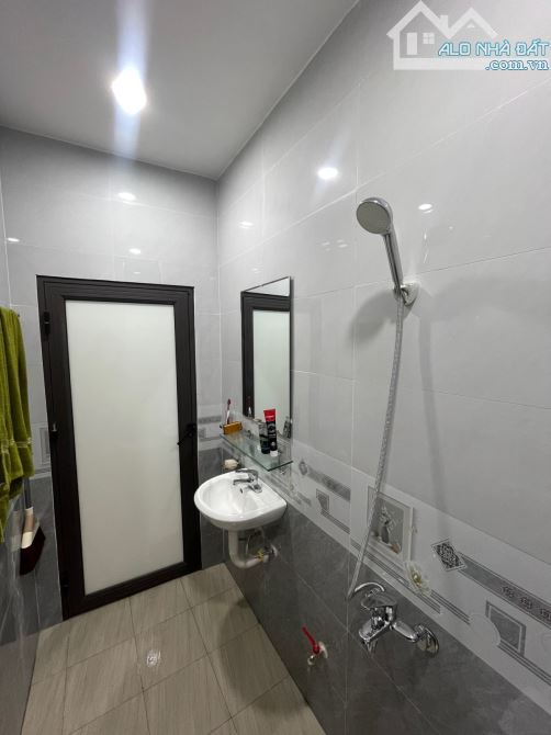 BÁN GẤP NHÀ CĂN HỘ DÒNG TIỀN 40 TRIỆU/ THÁNG 9PKK 46MX5T CHỈ 8.2 TỶ.