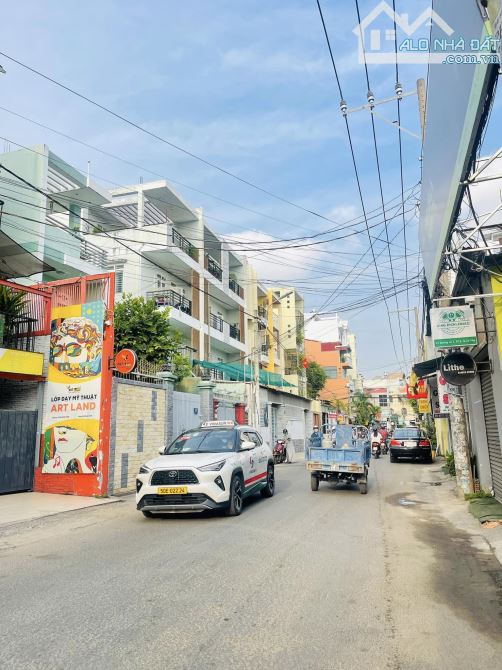 CHDV 16 phòng mặt tiền DS 1 - 165m2 - 22T