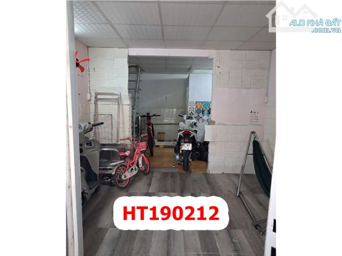 Nhà Hẻm Hậu Giang Q6 - 3,3x8M - 2,85 Tỷ - Ngay Vòng Xoay Mũi Tàu.