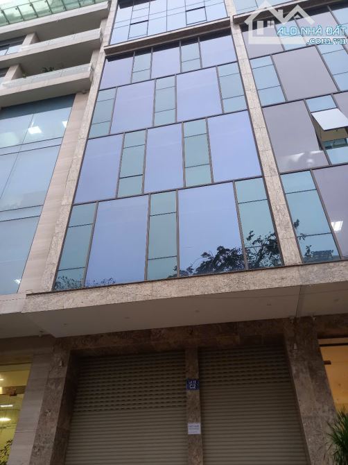 Cho thuê tòa nhà tại Vạn Phúc Hà Đông, DT 170m x 6T, mt 11m thông sàn, tm, có PCCC