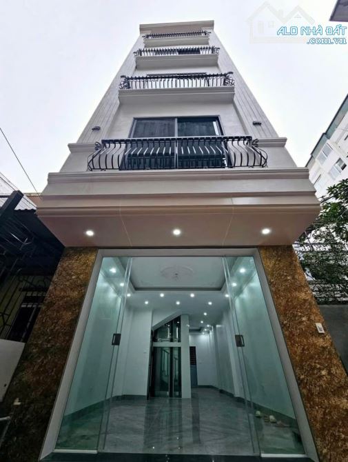 NHÀ ĐẸP CHÚC SƠN, Ô TÔ ĐỖ CỬA, 4Tx41m2 NGAY TRONG KĐT LỘC NINH, CÁCH QL6 500M