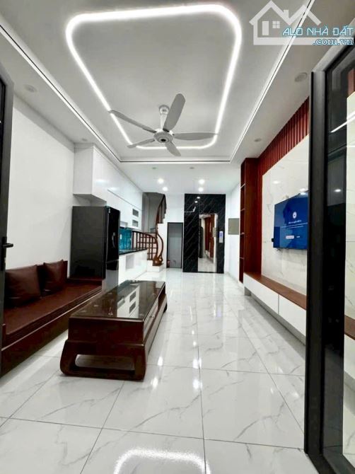 Bán nhà quang trung ôt đỗ cửa giá chỉ hơn 6 tỷ