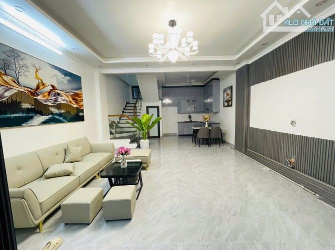 BÁN NHÀ 46m x 4 TẦNG CHỢ ĐÔN THIÊN LÔI LÊ CHÂN 46M GIÁ 3,85 TỶ Ô TÔ ĐỖ CỔNG