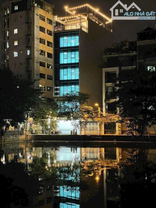 TOÀ VĂN PHÒNG MẶT HỒ QUAN NHÂN: DT 100M2, 8 TẦNG THÔNG SÀN, GIÁ 36 TỶ