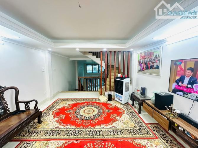 Bán nhà phân lô Phùng Chí Kiên 70m2, 4 tầng, 20m ra phố gara ô tô, kinh doanh, chỉ 21 tỷ.