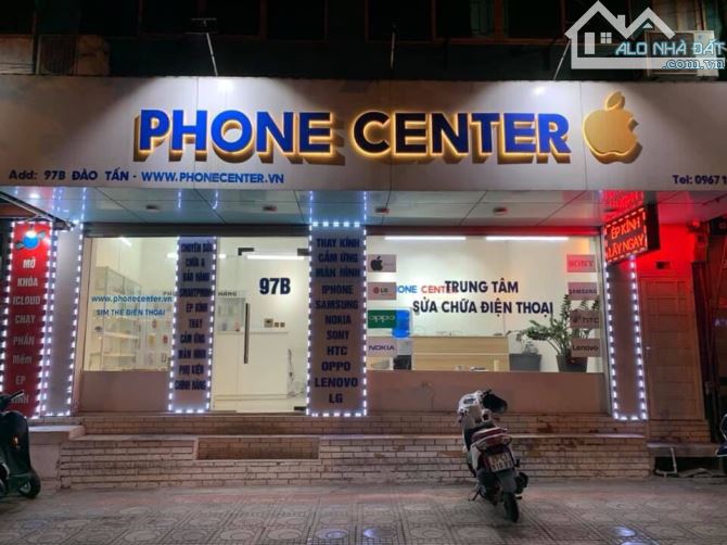 Mặt phố Xã Đàn 100m2, mặt tiền 6m, giá thuê 60 triêu/tháng.