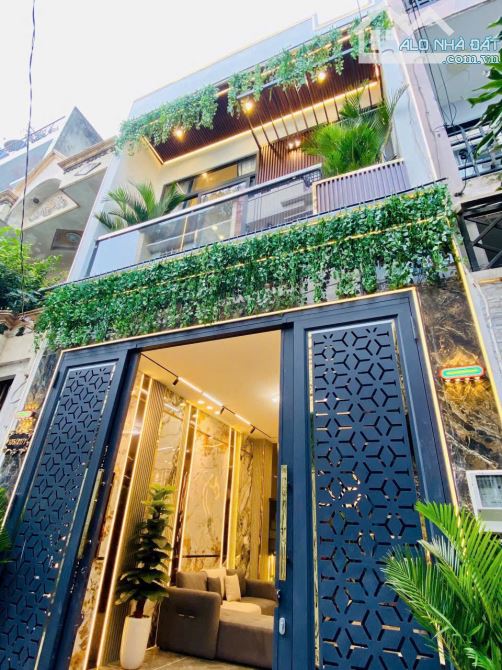 Nhà 2 Tầng HXH Ngay Cửa Nhà Đẹp Tặng Hết Nội Thất Sịn Chỉ 5 Tỷ Xíu