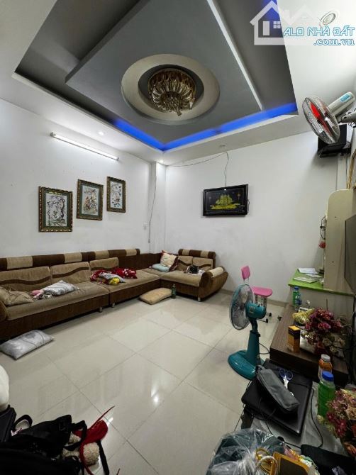 HẺM XE HƠI-NHÀ MỚI-NỘI THẤT CAO CẤP-SAT MẶT-GIÁP TÂN PHÚ-GẦN NGÃ 4 BỐN XÃ-4x15M-NHỈNH 6 TỶ