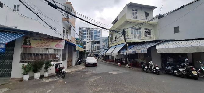 Bán đất có nhà cấp 4, đường A3 , p Phước Hải, tp. Nha Trang.Diện tích: 92,1m. Gia re 5tỷ