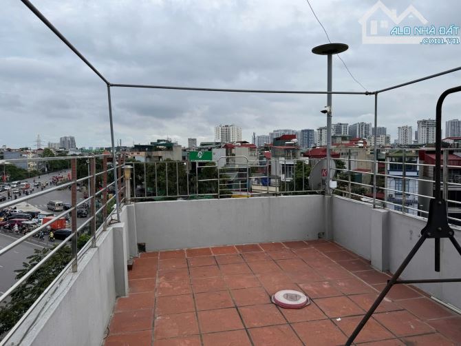 Bán gấp nhà MP Trần Khát Chân HBT,đường 2 chiều,vỉa hè đá bóng,kinh doanh đỉnh, chỉ 28 tỷ - 1