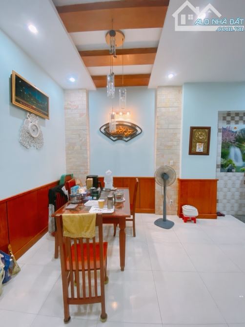 Quận 8 ,hẻm xe hơi, 4 tầng ,ngang hơn 4m ,nhỉnh 8,x tỷ - 1