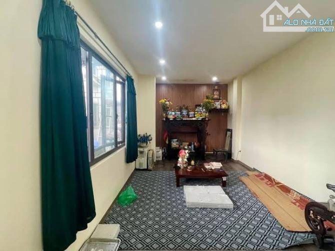 Bán Nhà Trung Tâm Quận Cầu Giấy, 44m², Mặt Tiền 4m, Ngõ Thông, Hơn 9 Tỷ - 1