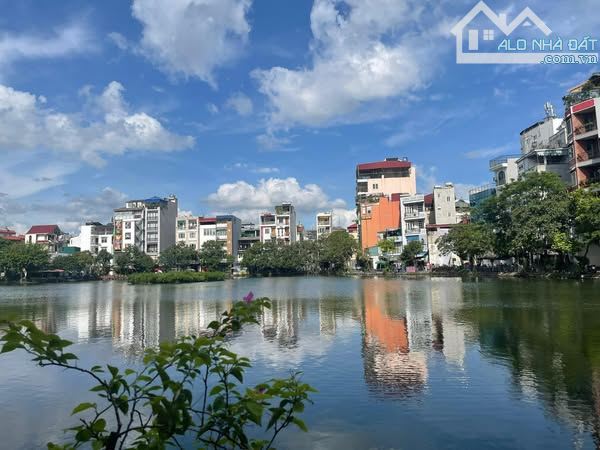 Mặt hồ Đầm Tròn Đội Cấn - ô tô vào nhà - xây apartment - 177m vuông đẹp - 1