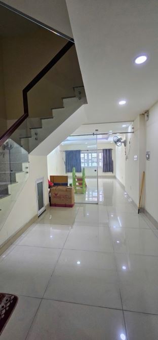 Lô nhì HXH 6m Nguyễn Văn Linh Q7, 4.2x20, 5 tầng View Landmark 81, nhỉnh 13T - 1