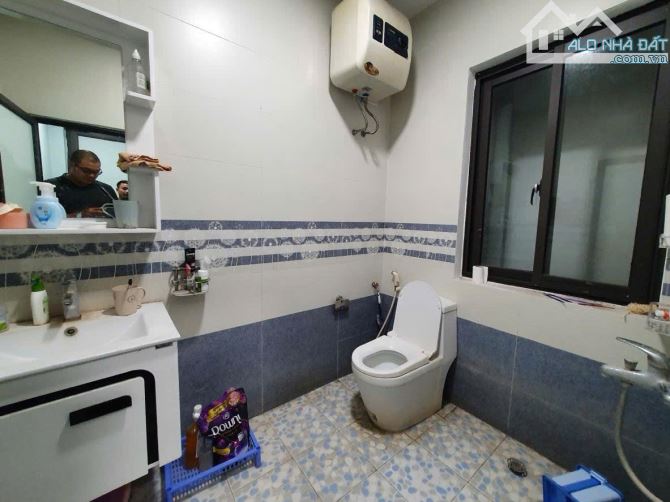 Bán nhà riêng 3PN, 3WC, 32m2 ở Hoàng Mai, 3,7 tỷ một nhà ra oto, ba gác đỗ cửa nhà đẹp - 1