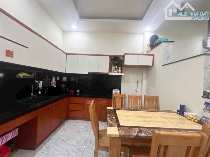 Nhà trệt 2 lầu hxh sau lưng chung cư 4S Linh Đông phường Linh Đông. Giá đầu tư - 1