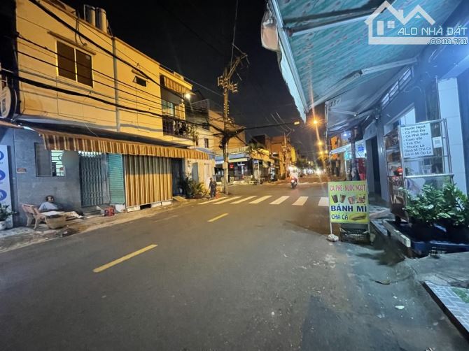 HIẾM MẶT TIỀN KINH DOANH GẦN CHỢ TÂN HƯƠNG 2 TẦNG 16M2 CHỈ 2 TỶ 4 - 1