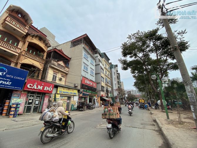 Bán nhà mặt phố Kim Giang, 75m2, 5 tầng, mặt sau ô tô, vỉa hè đá bóng, giá trong ngõ. - 1