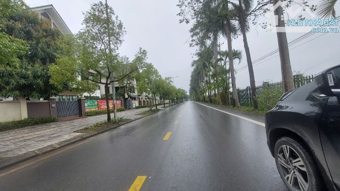 Bán biệt thự VIP KĐT Sunny Garden City, Quốc Oai. DT 400m2, MT 20m. 3,5 tầng. KD tốt. - 1