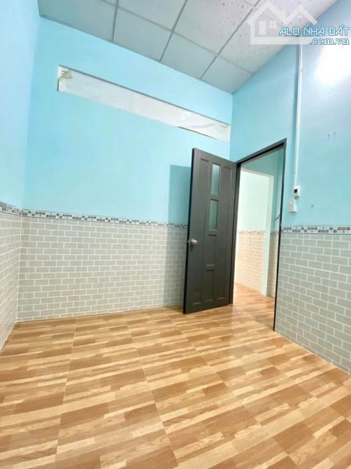 Nhà cấp 4 đang cho thuê, hẻm Nguyễn Thị Sóc, Hóc Môn, 700 triệu sang tên ngay - 1