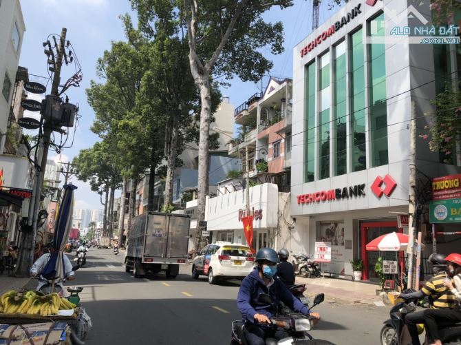 Mặt tiền Nguyễn Đình Chiểu, gần chợ Vườn Chuối, DT 6x25m (150m2). 4 tầng. Giá 90 tỷ - 1