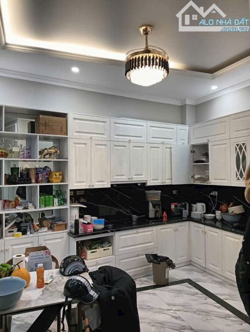 Bán nhà phố Nguyễn Đức Cảnh, Hoàng Mai, diện tích 57m2, 6T Thang máy, MT 5m, OTO - 1