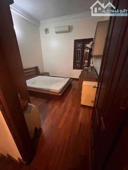 Cho thuê nhà riêng Nguyễn Ngọc Nại, ngã tư Sở DT 65 m2 x 4 tầng ô tô đỗ cửa 20 triệu/tháng - 1
