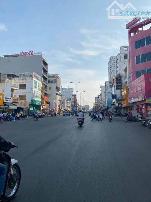 Bán Tòa Nhà MT ngay Nguyễn Đình Chiểu P4 Q3 DT 6x23m nhà 7 tầng thang máy giá 39 tỷ - 1