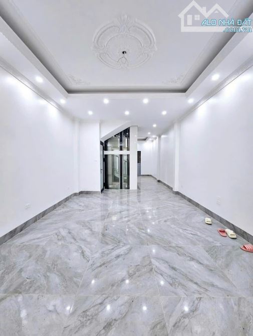 NHÀ ĐẸP CHÚC SƠN, Ô TÔ ĐỖ CỬA, 4Tx41m2 NGAY TRONG KĐT LỘC NINH, CÁCH QL6 500M - 1