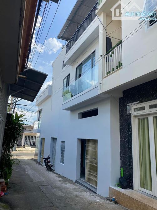 Nhà góc 2mt đường Quang Trung - trung tâm tp BMT - 1